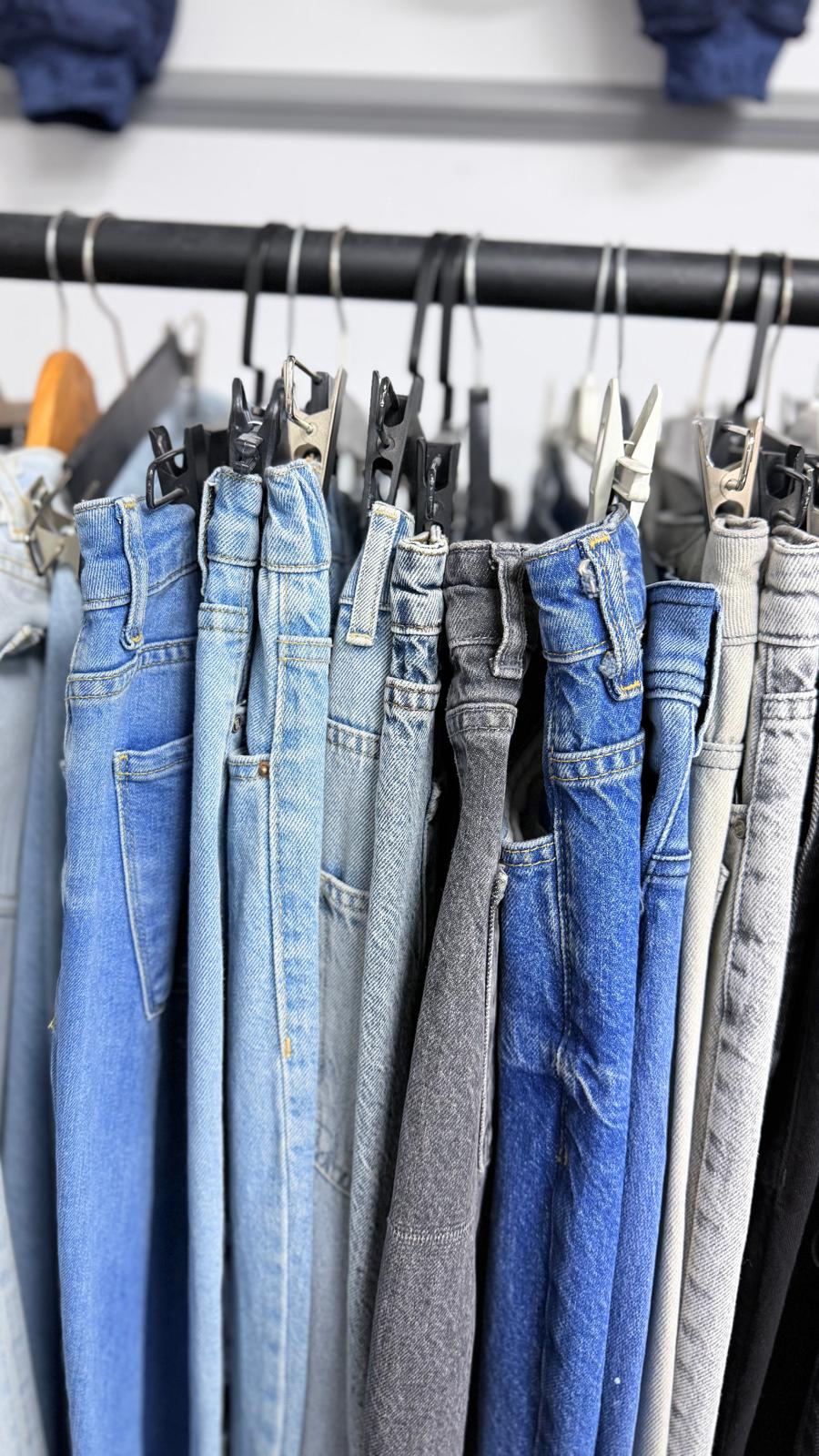 Denim koleksiyonu yakın çekim